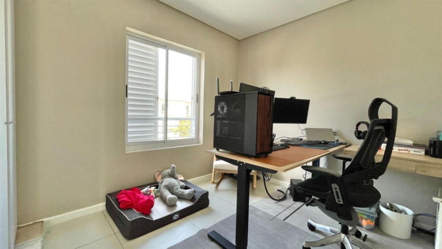 To Let 2 Bedroom Property for Rent in Somerset Lakes Western Cape